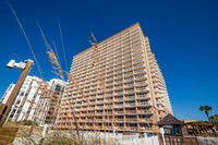 909 Pelican Beach Resort